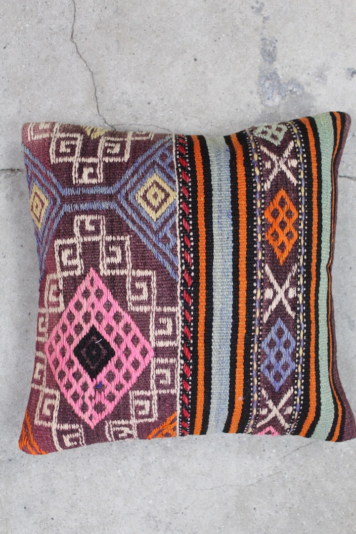 Kelimpude-med-pink-og-mint-farver-nr-538
