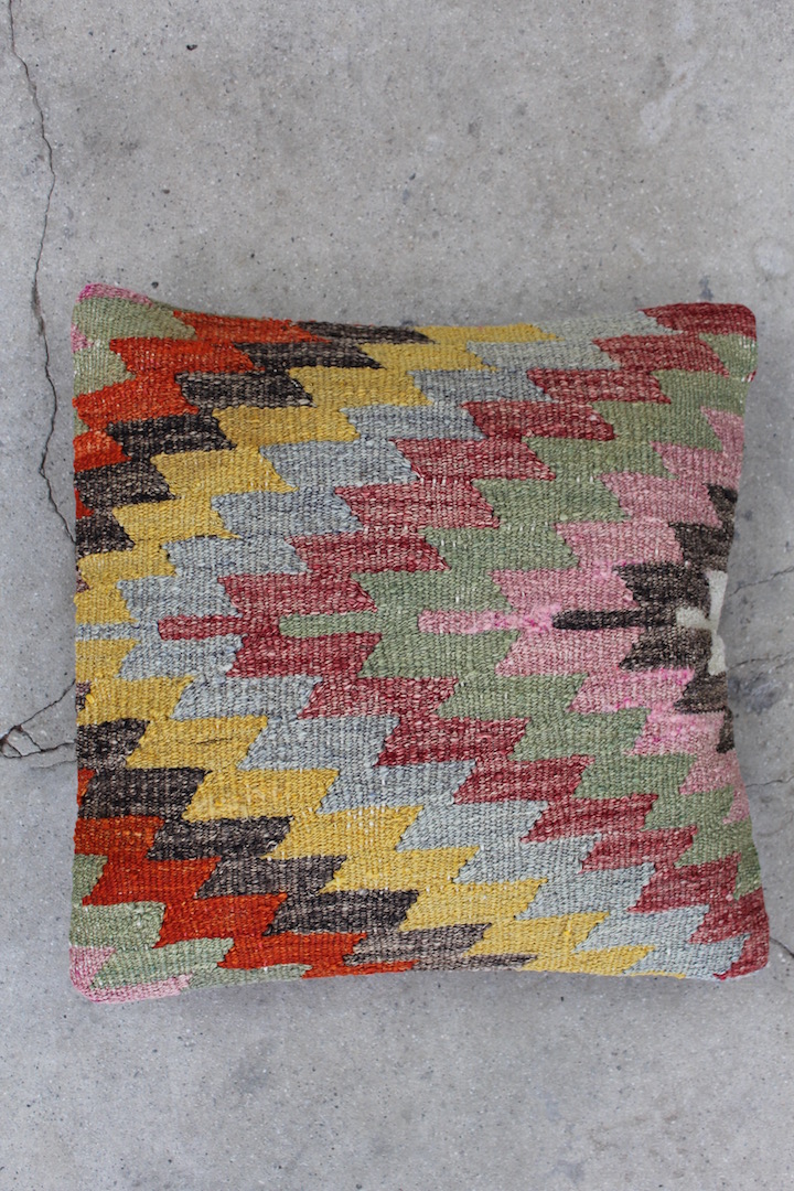 Kelimpude-med-zigzag-moenster-nr-638