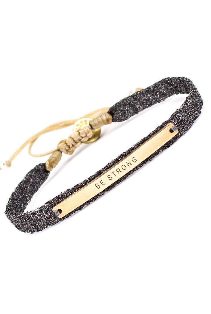 Laekkert-sort-vaevet-armbaand-med-tekst