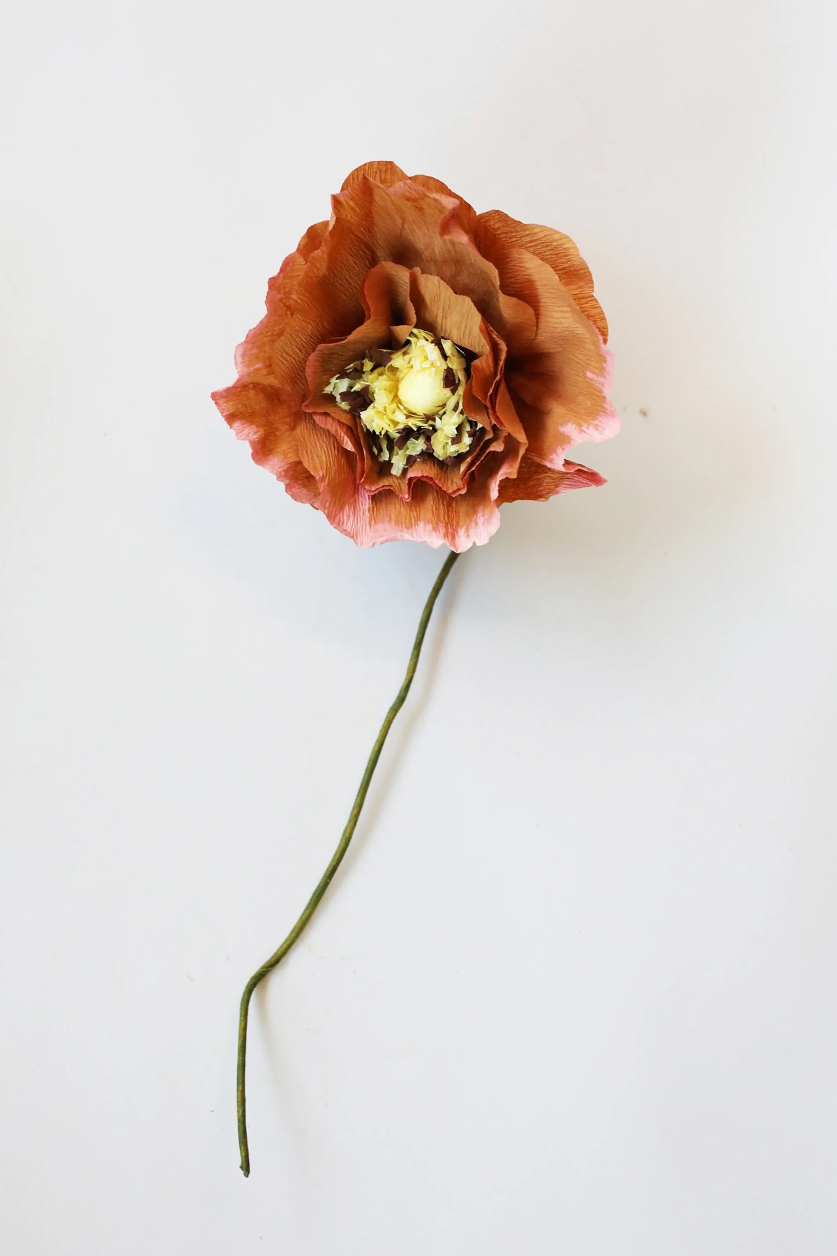 Paperflower-icepoppy-brun-red-studioabout-ochre-papirblomster
