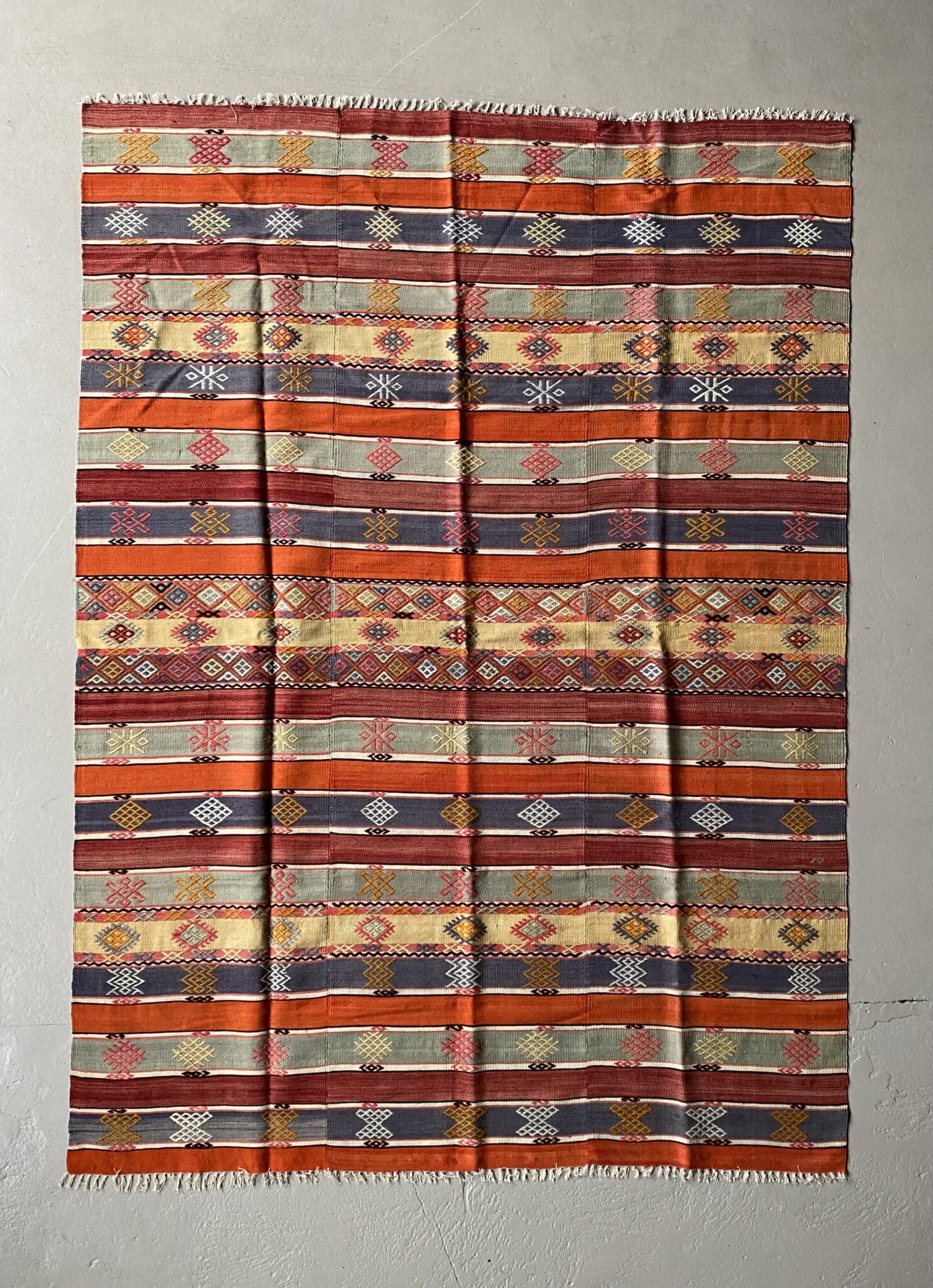 kelim-205x280