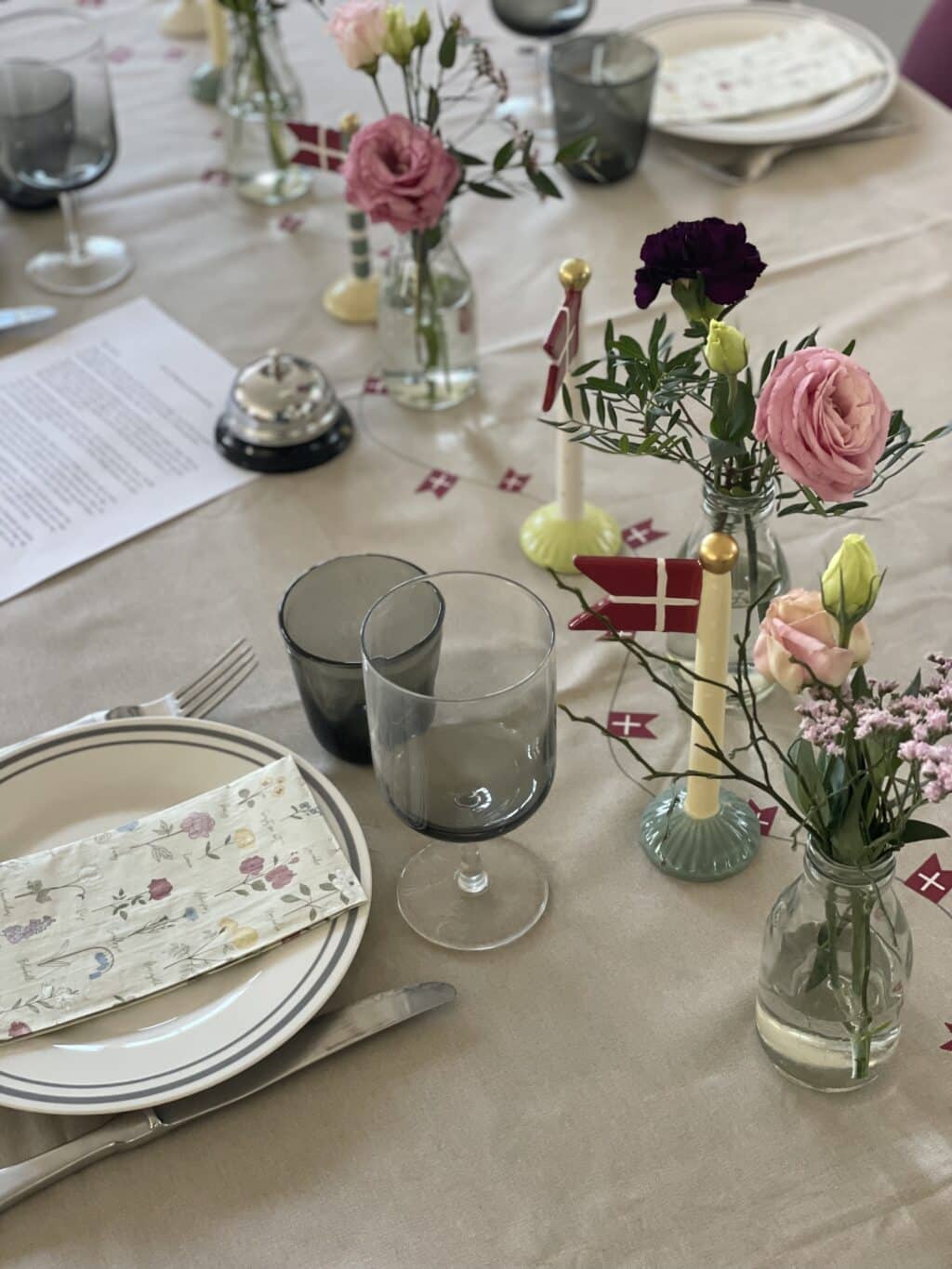 konfirmation-borddaekning-hende