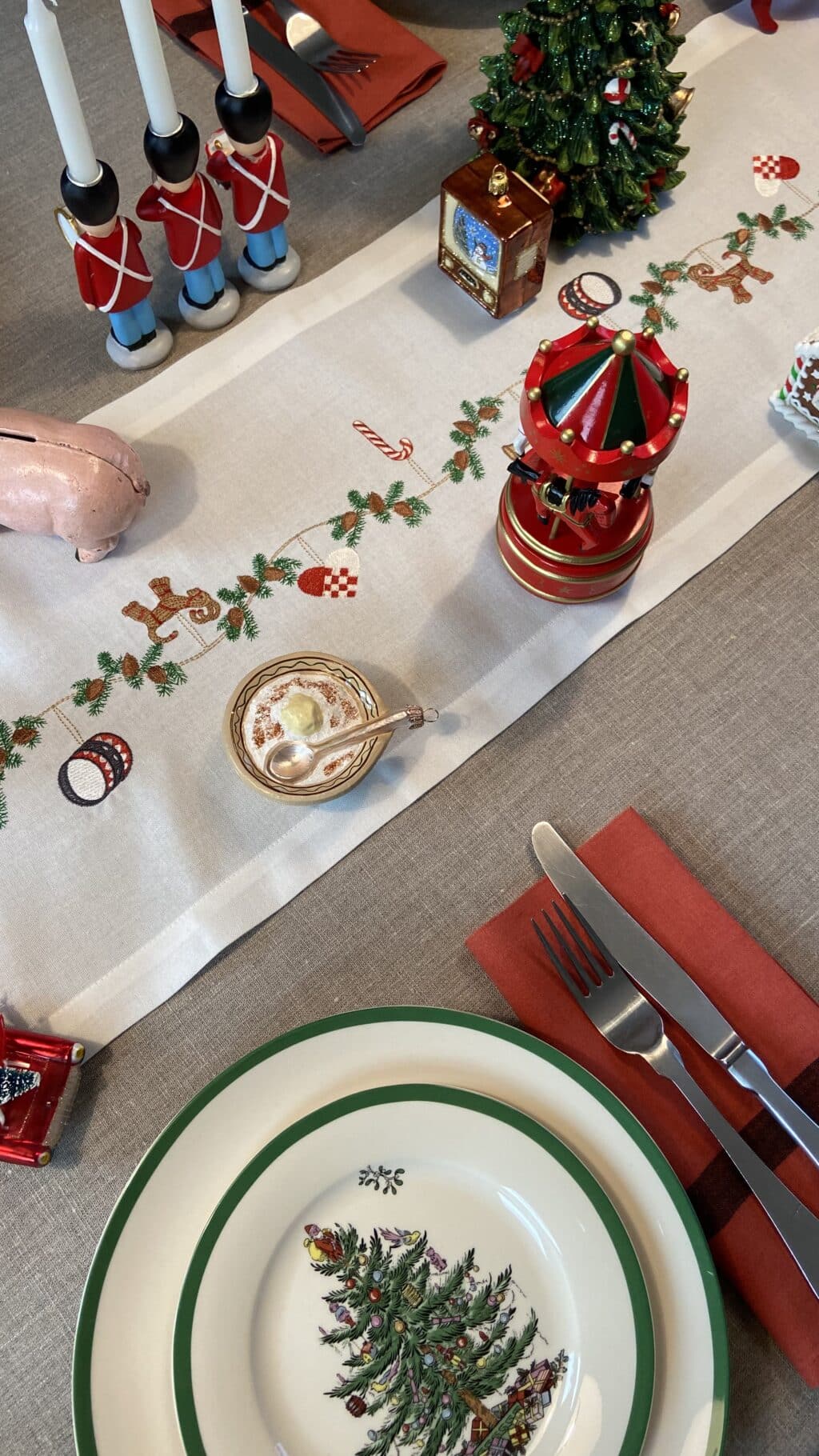 julebord-mad-og-bord
