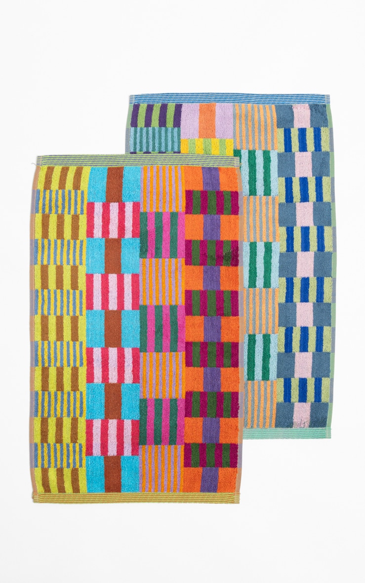 75-tulip-quilt-guest-towel