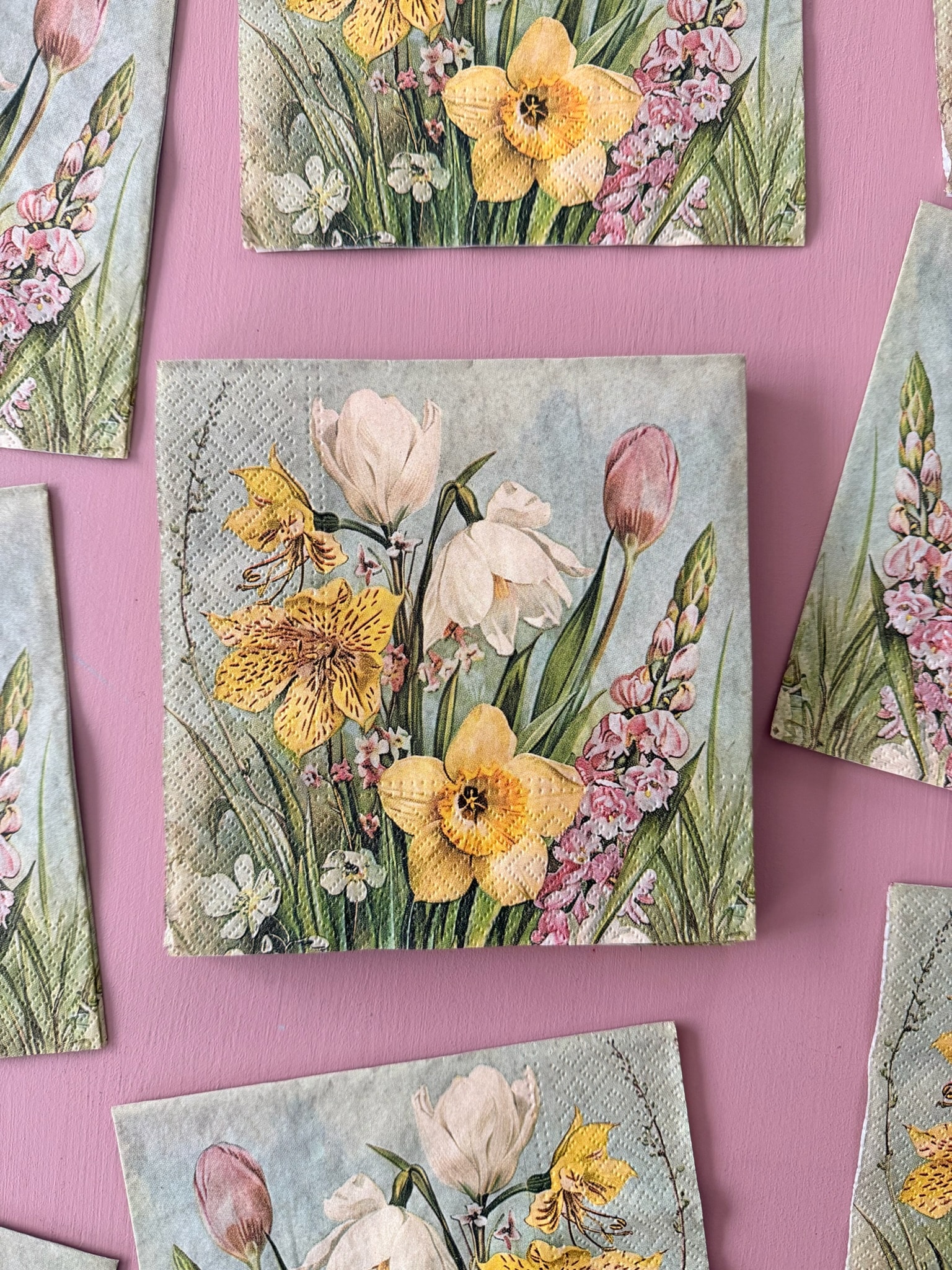 servietter-paaskeblomster