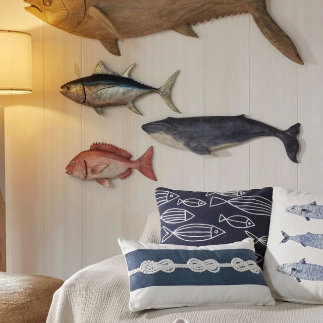 🐟FRA HAVET TIL VÆGGEN🐟
Vi har endelig fået disse virkelige fine fiske vægophæng, som ser helt naturtro ud. Disse dekorative vægophæng skiller sig ud og fanger øjet – perfekt til dig, der elsker havet, skæve detaljer og indretning med personlighed. Find nyhederne på hjemmesiden. #markwaldorf #markandwaldorf #markogwaldorf #vægophæng #pynttilvæggen #fisktilvæggen #vægfisk #tunfisk #rødbras #blåhval